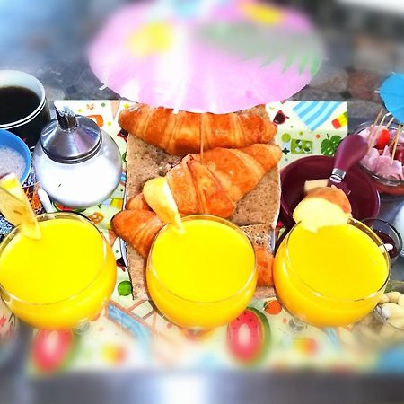 مبيت وإفطار Ferolles Jacuzzi Massage Sur Rdv,Duo,Reiki,Californien, Reflexologie Plantaire, Et Bouteille Mousseux Offerte المظهر الخارجي الصورة